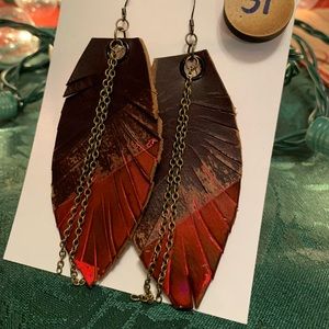 Handmade fringe leather earrings! 💜⭐️